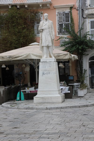 123-Памятник Георгиосу Феотокису
